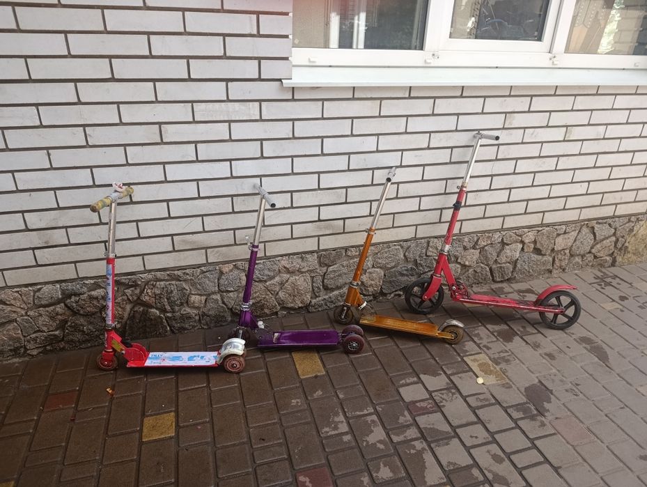 Продам самокаты детские