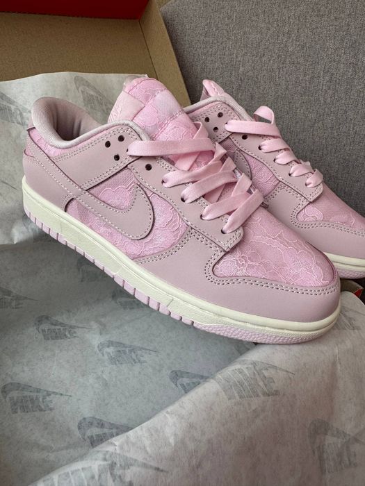 Nike SB Dunk Low Lace Pink Regal трендові жіночі кросівки найк сб данк рожеві