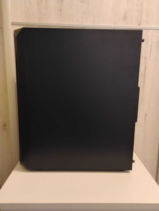 Komputer gamingowy do gier RX6600 i5 12400f 32GB DDR4 1TB SSD 550W PSU