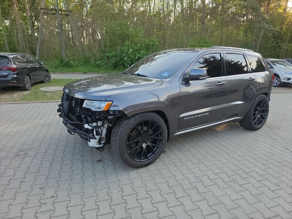 Jeep Grand Cherokee SUMMIT V8 5.7 HEMI po Akcyzie stoi w pl