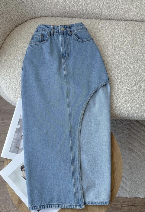 Жіноча джинсова міді-спідниця з розрізом 34 XS