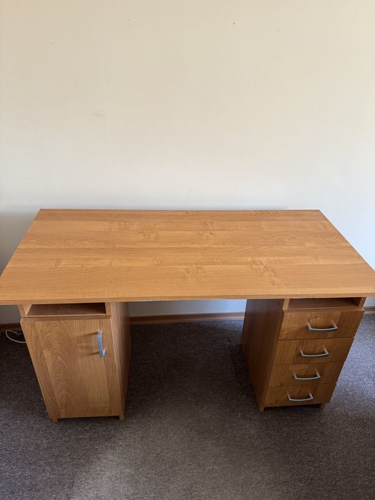 Biurko w kolorze  Olcha