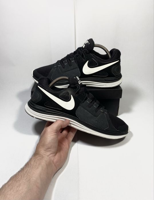 Buty Nike Sportowe Sneakersy Męskie Obuwie Do Biegania Czarne Białe Na Wiosnę Retro Vintage Rozmiar 42,5