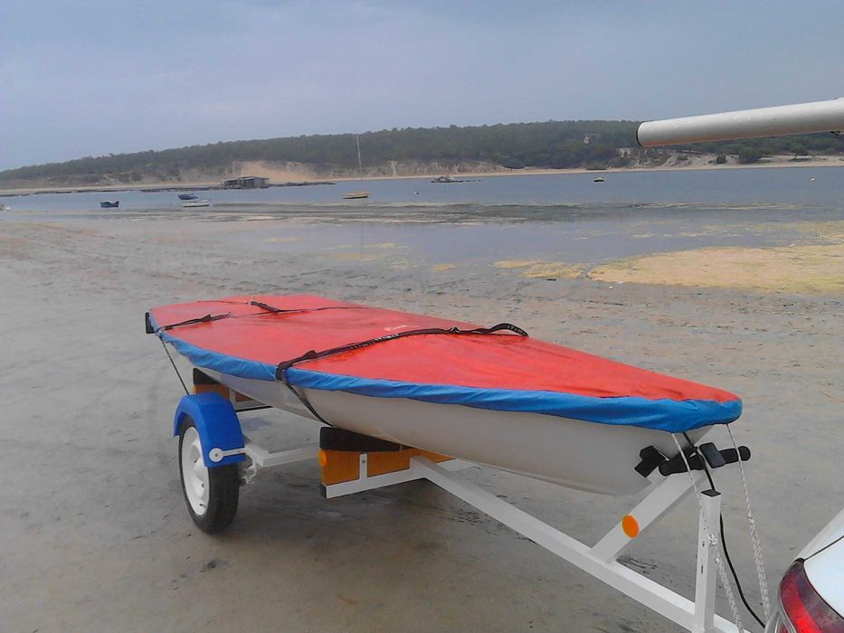 Barco à vela Laser Standard