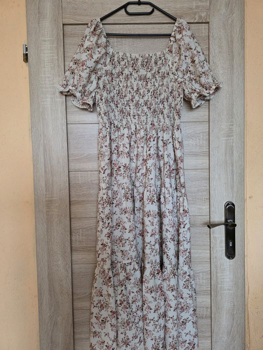Długa sukienka w kwiaty XL