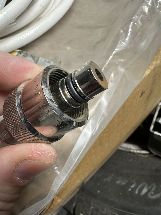 Шланг кисневий DISS/DIN (5 м)