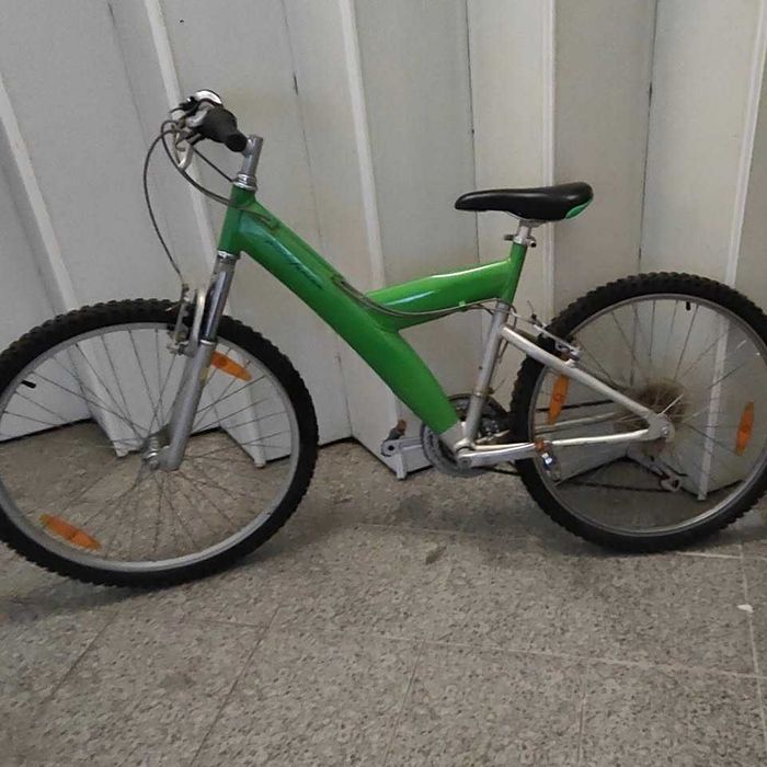 Bicicleta cor verde transmissão 7x3