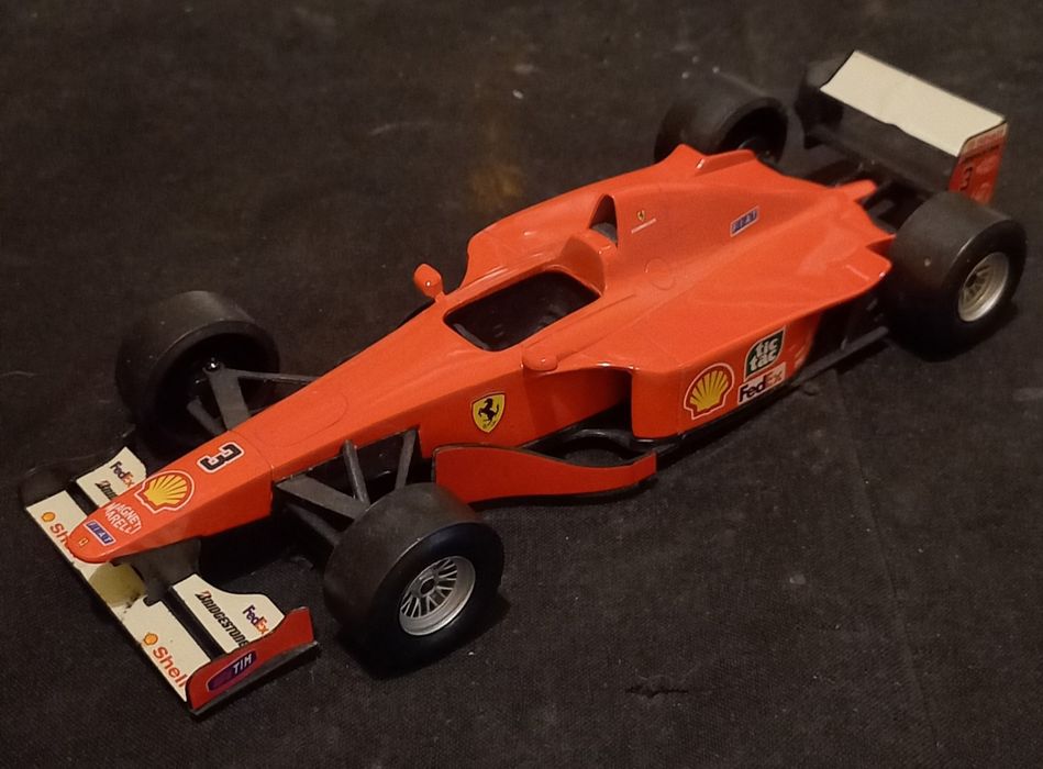 Hot Wheels 1/24, Ferrari Michael Schumacher, 2000