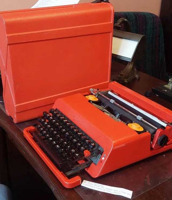 Kolekcjonerska Maszyna do pisania Olivetti Valentine - ikona lat 70