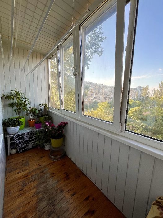 Продам 3-х комнатную квартиру ул.Иорданская 5