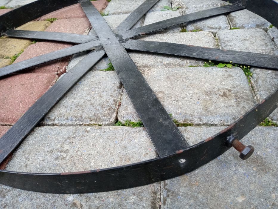 Koło metalowe zabezpieczenie na beczkę 60 cm
