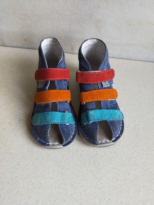 Buty profilaktyczne sandały kapcie skórzane Danielki 24