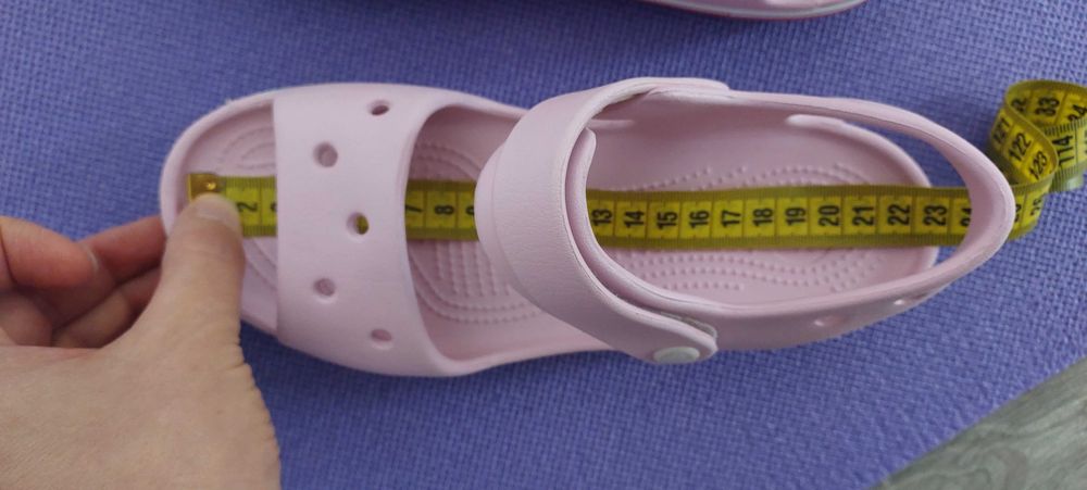 Босоніжки crocs j3 22 cм