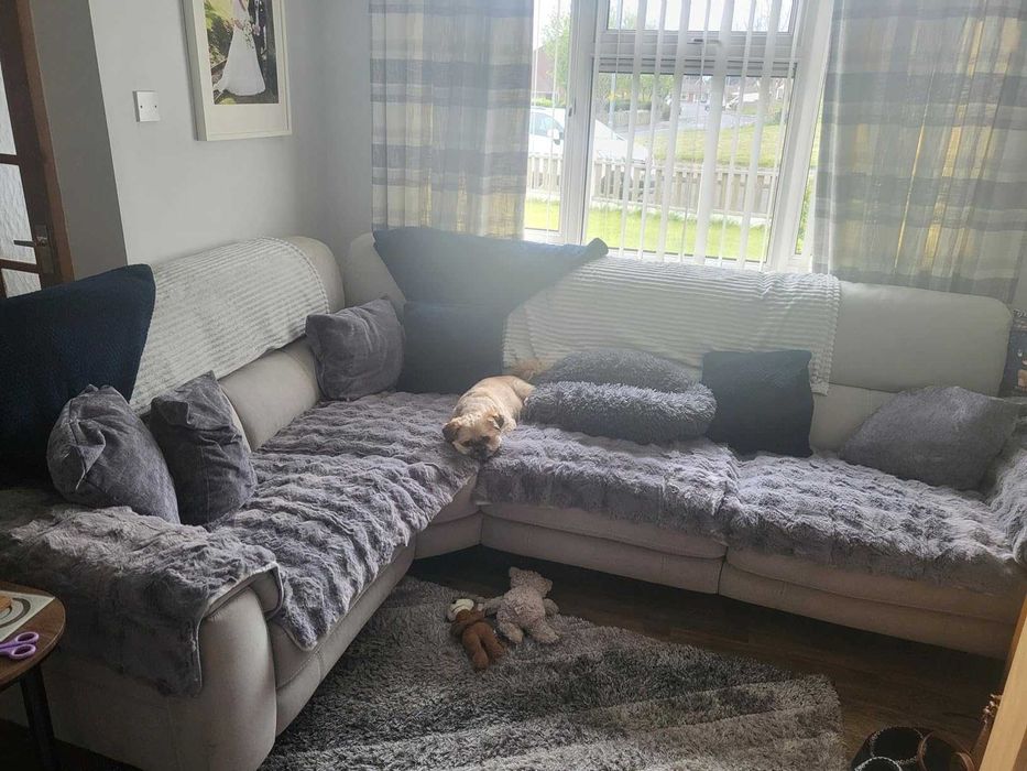 Pokrowiec na sofę, narzuta, antypoślizgowy, mata na sofę kanapę  NOWA