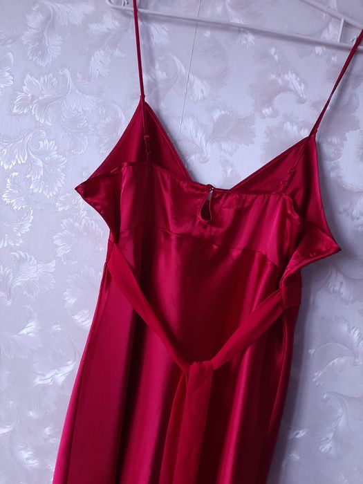 Пеньюар із поясом