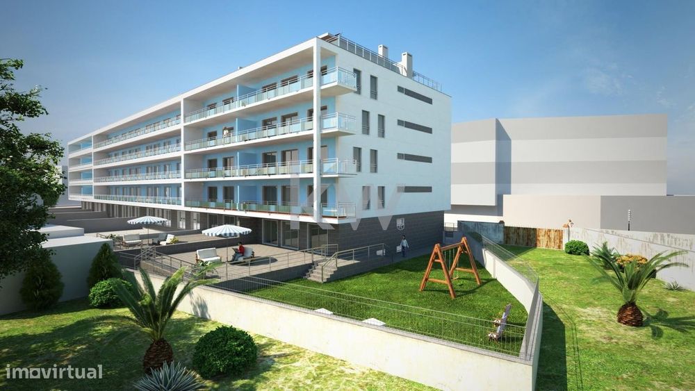 Terreno com armazéns para Construção - Centro Montijo