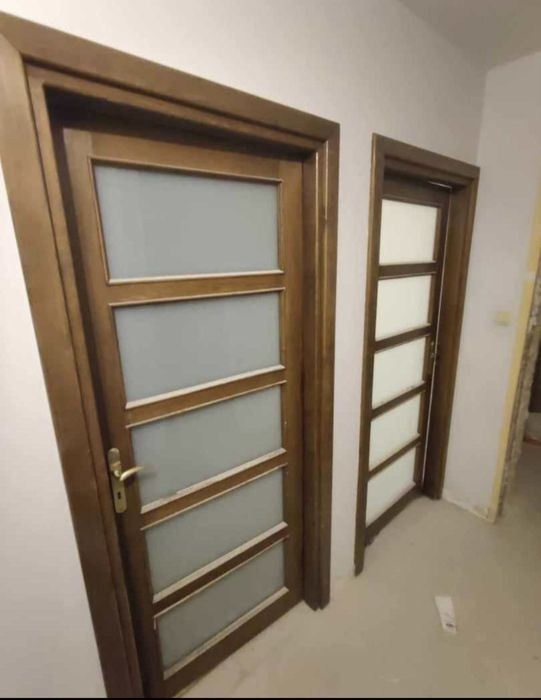 Drzwi wewnetrzne rozmiar 80 z futrynam i klamkami