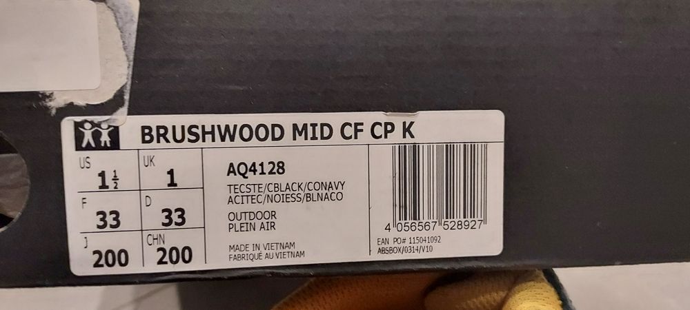 Buty zimowe ADIDAS rozmiar 33 stan idealny