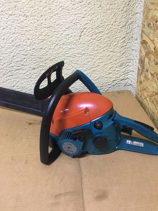 Бензопила makita