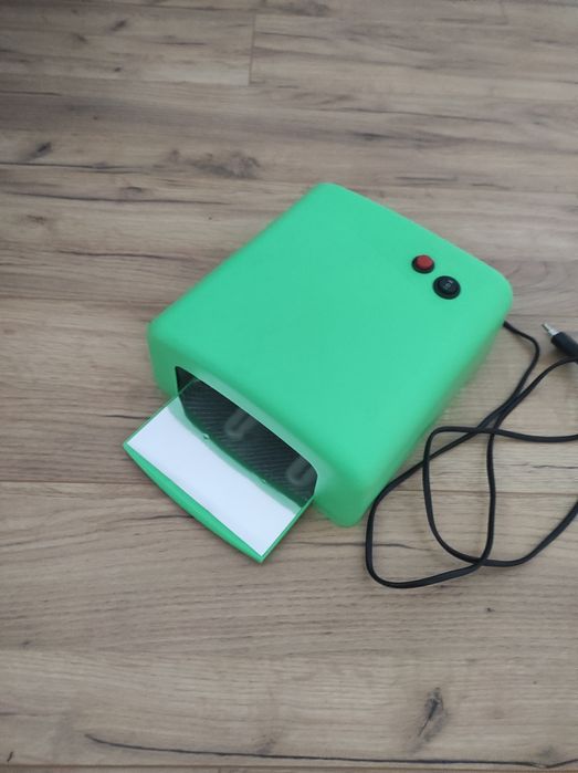 Lampa UV do paznokci