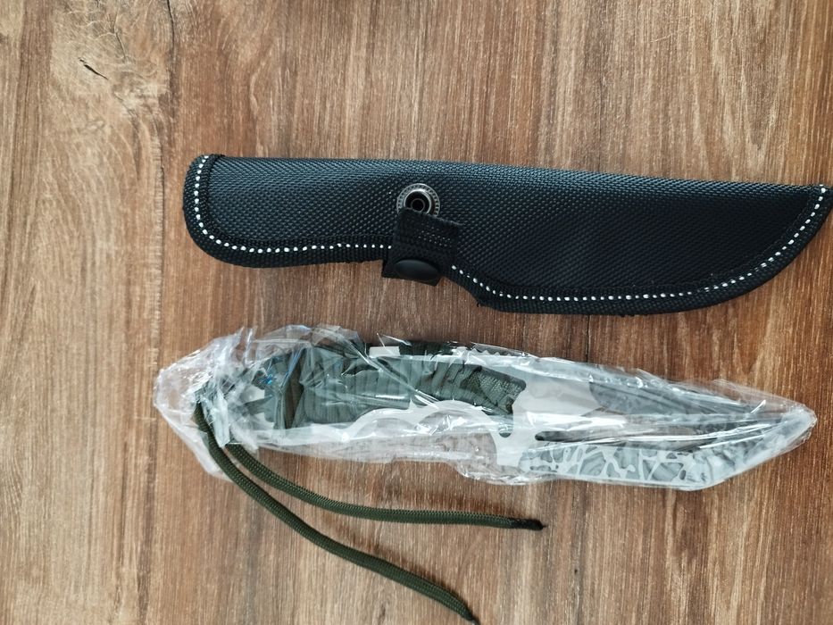 Nóż myśliwski survival