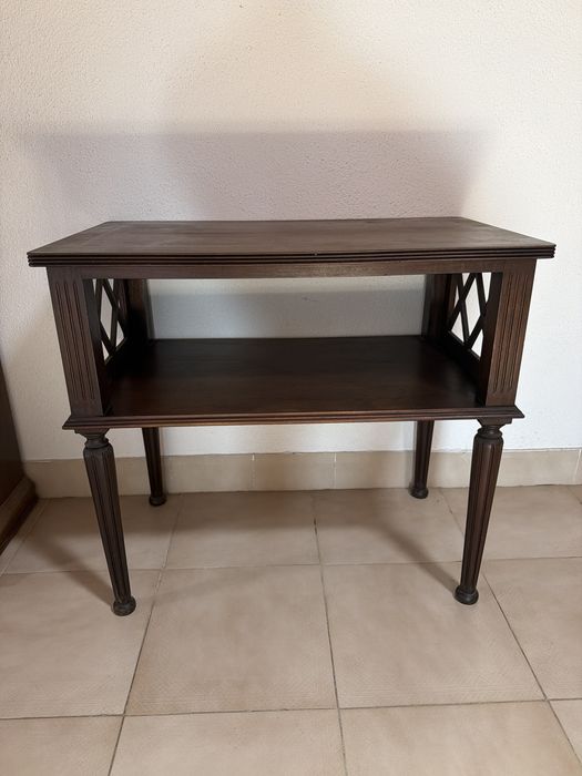 Mesa de apoio tv