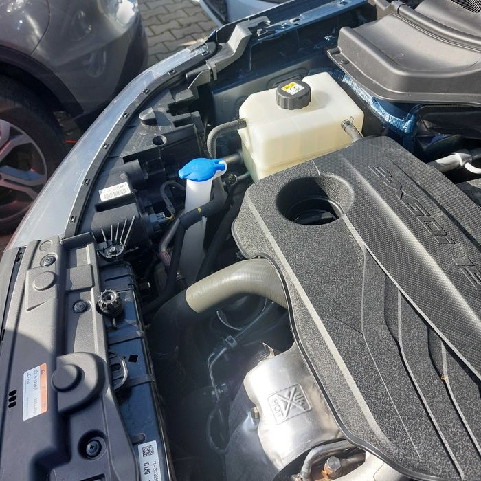 sprzedam samochód KGM/Ssang Yong Tivoli 4X4, Automat, Gaz/ VW Caddy