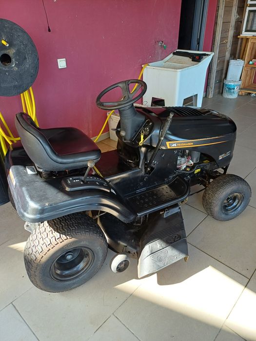 Trator corta relva mcculloch com 12, 5 cv e 107 cm de largura de corte