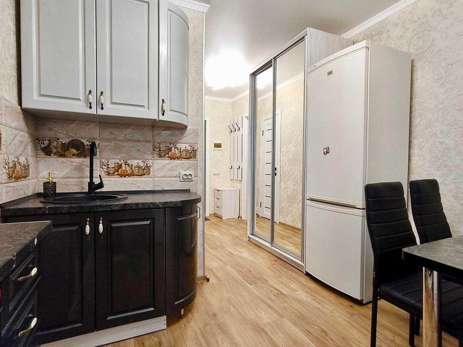 Оренда гарного 1-кімнатного житла поруч з ТРЦ ГОЛІВУД.