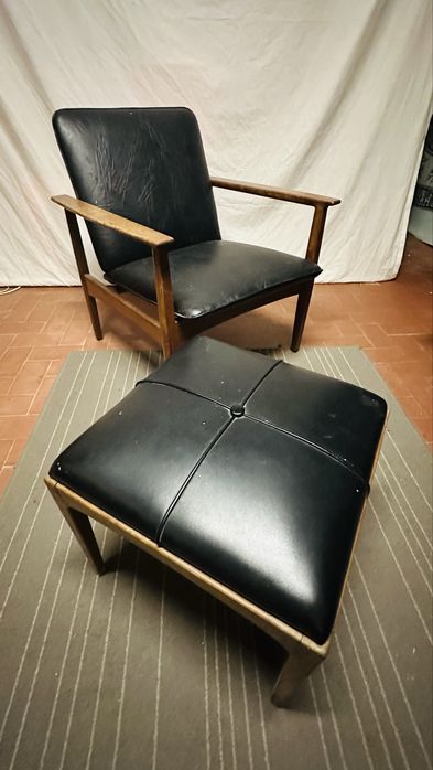 Cadeirão vintage + apoio de pés – anos 60