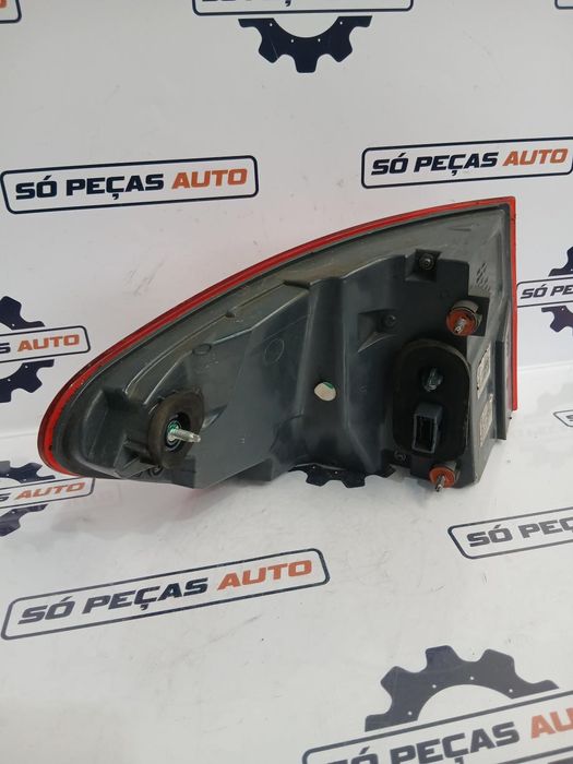 FAROLIM DIREITO PRETA BMW F11 520D 2.0D ANO: 2012