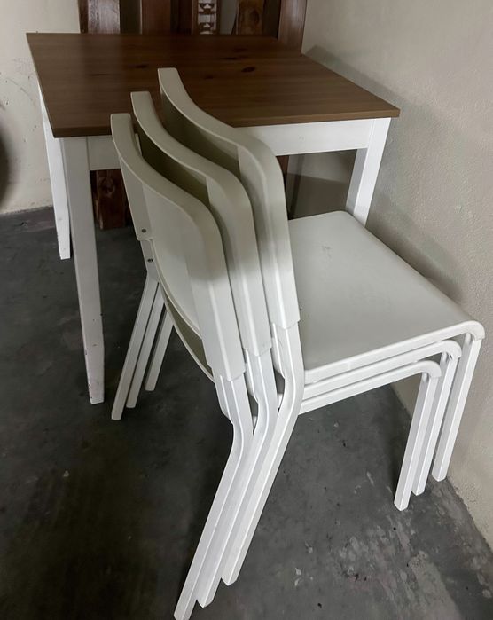 Mesa cozinha IKEA PINNTORP + 3 cadeiras TEODORES