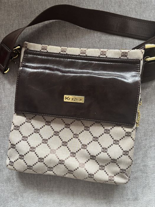 Listonoszka brązowa Kazar