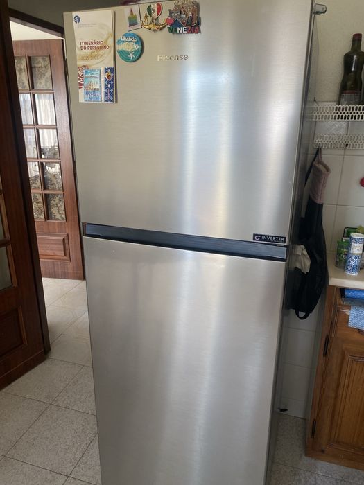 €300 Frigorífico HISENSE RT422N4ACE (No Frost - 169.6 cm - 325 L - Inox)