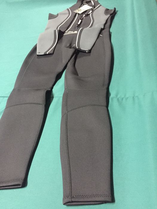 Fato de surf  Novo da  Deeply