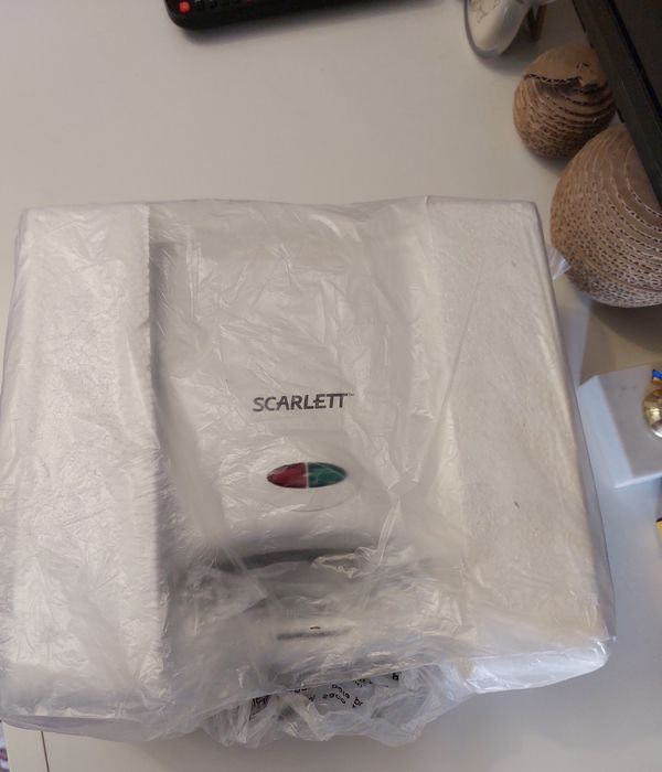 Сендвічниця тостер Scarlett SC-1119 Нова!
