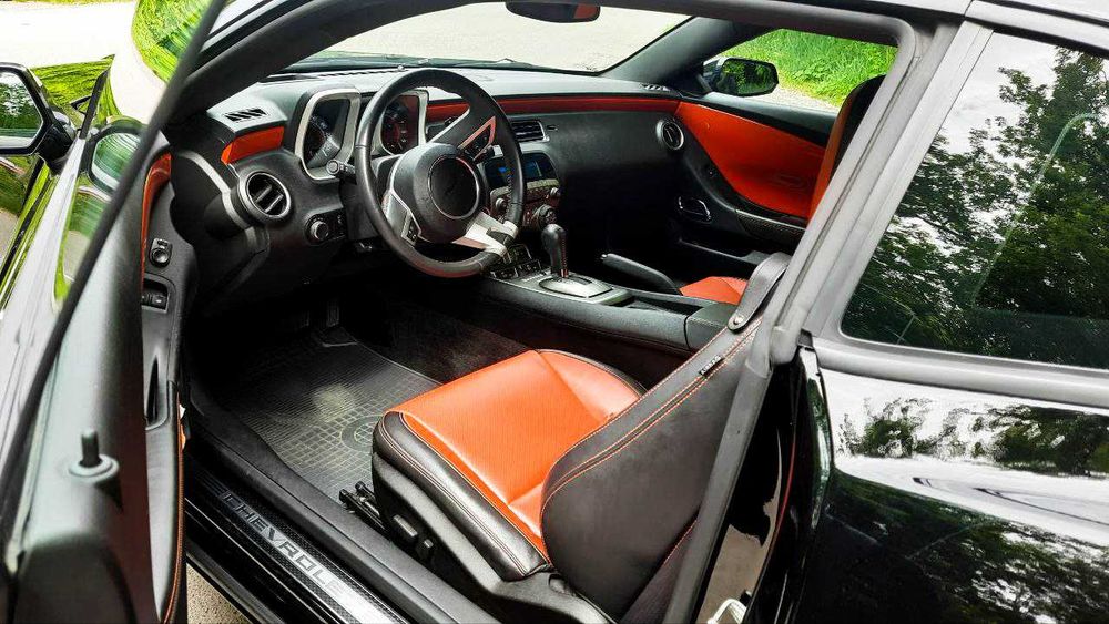 Шевроле Камаро, SS 6,2. 16000 км.
