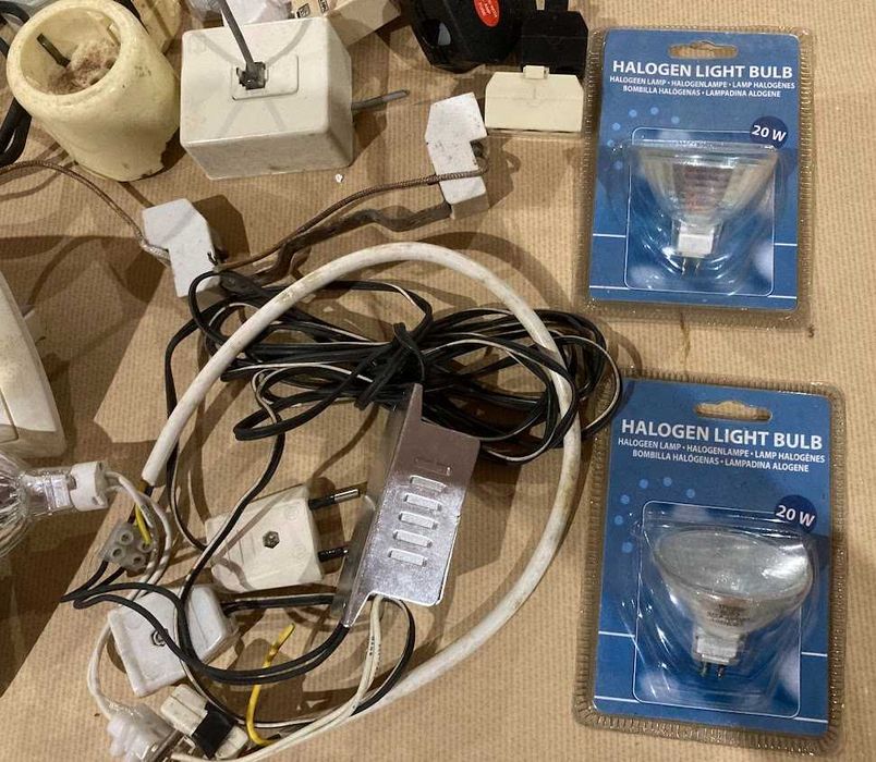 Material elétrico antigo