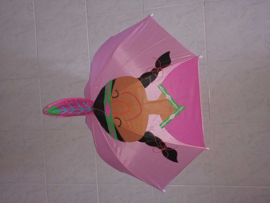 Chapéu de chuva Hello KItty e Índio