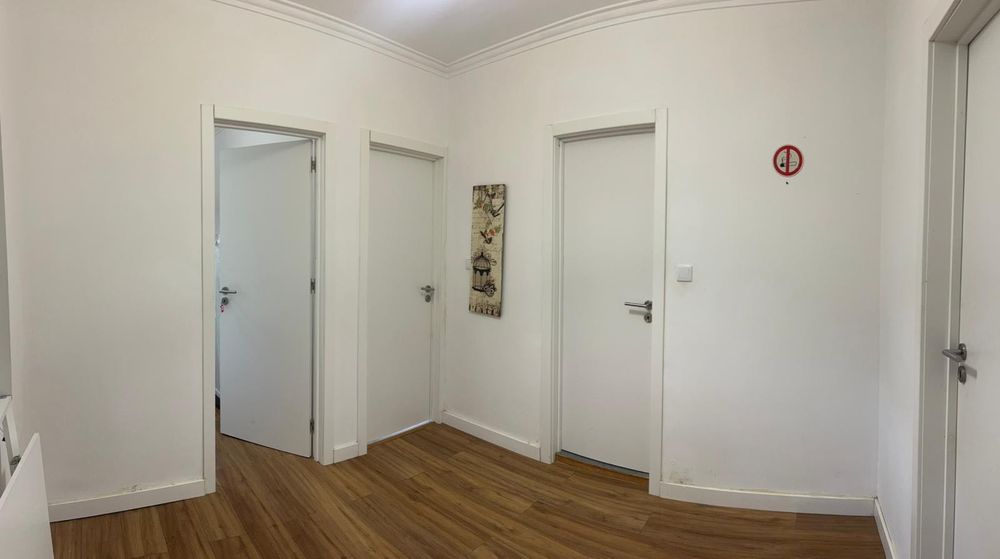 Arrendo cama em quarto partilhado ou de casal