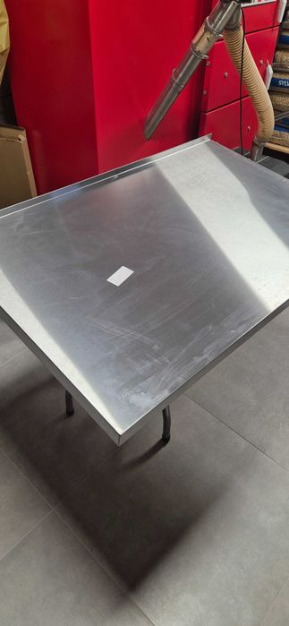 Półki ze stali nierdzewnej