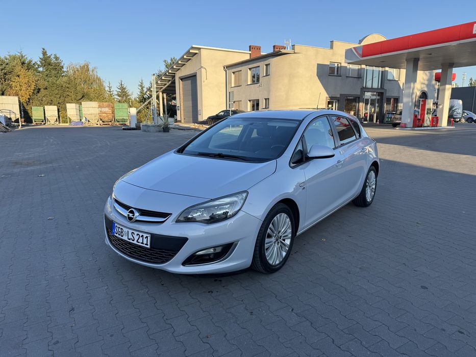 Opel Astra J  LIFT! 1.4 turbo Klima Alu PDC ! Serwis! 171 TKM!