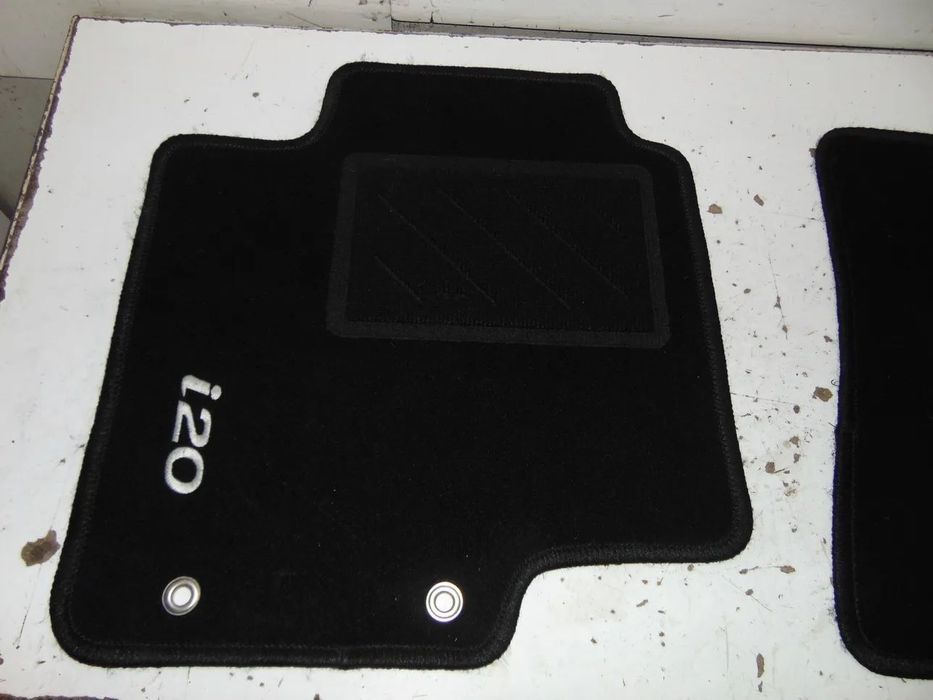 Hiunday i20 tapetes " nova de stock antigo
