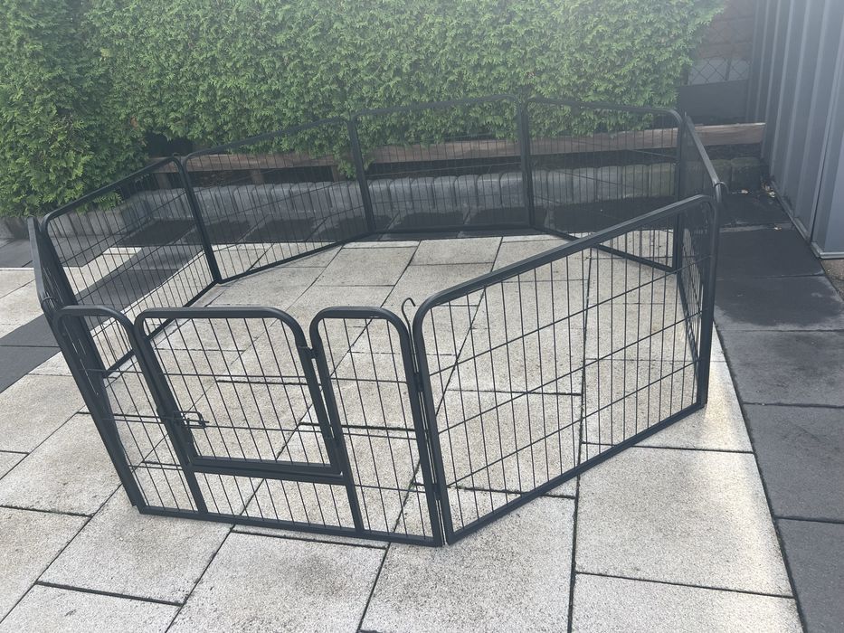 Вольер, загон, манеж для животных