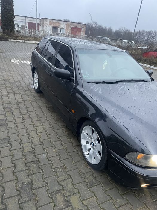 Подам бмв 525i е39