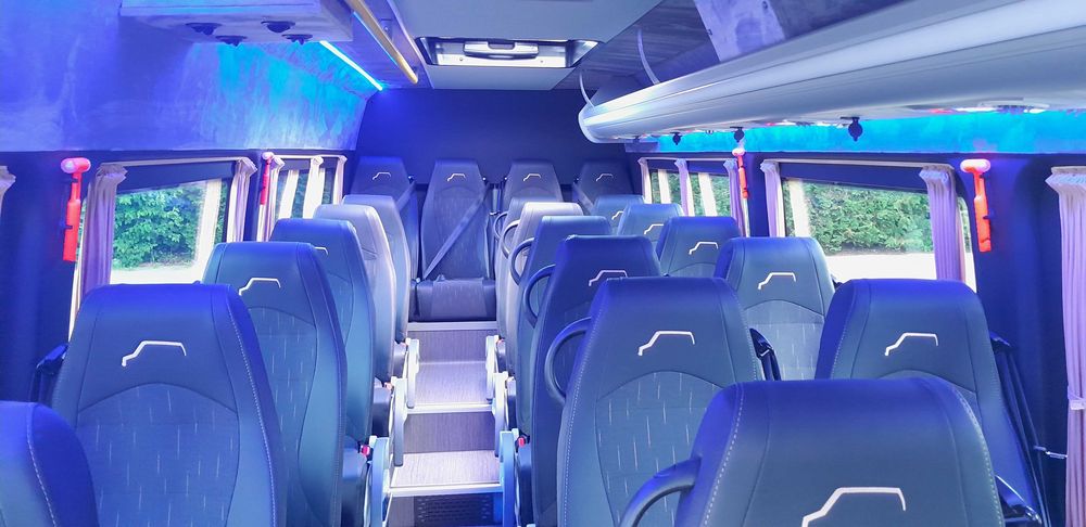Przewóz  osób - wynajem busa lub autobusu - wesela - imprezy