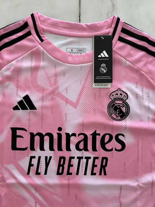 Camisola de Futebol Real Madrid Rosa
