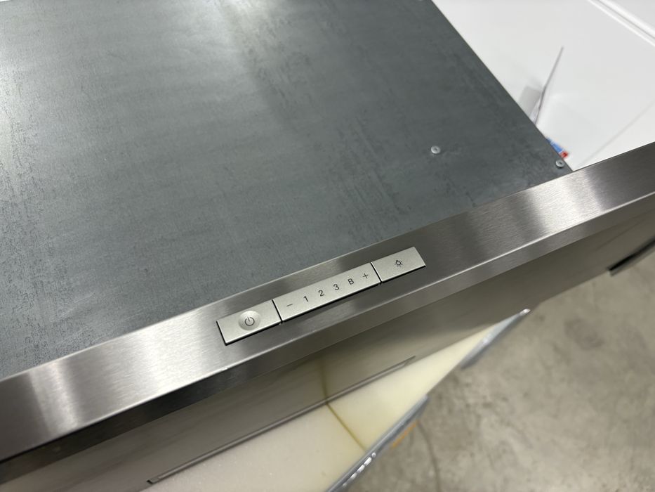 Сучасна виїзна витяжка Miele DAS 2920