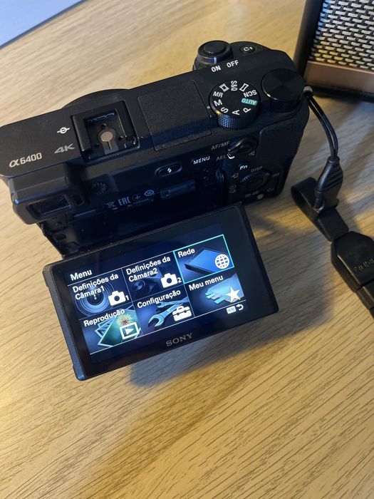 Sony A6400 com 3 baterias, cage, SÓ 2700 disparos, C/Garantia