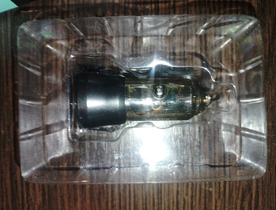 Зарядное устройство для смартфонов прикуриватель автомобиля